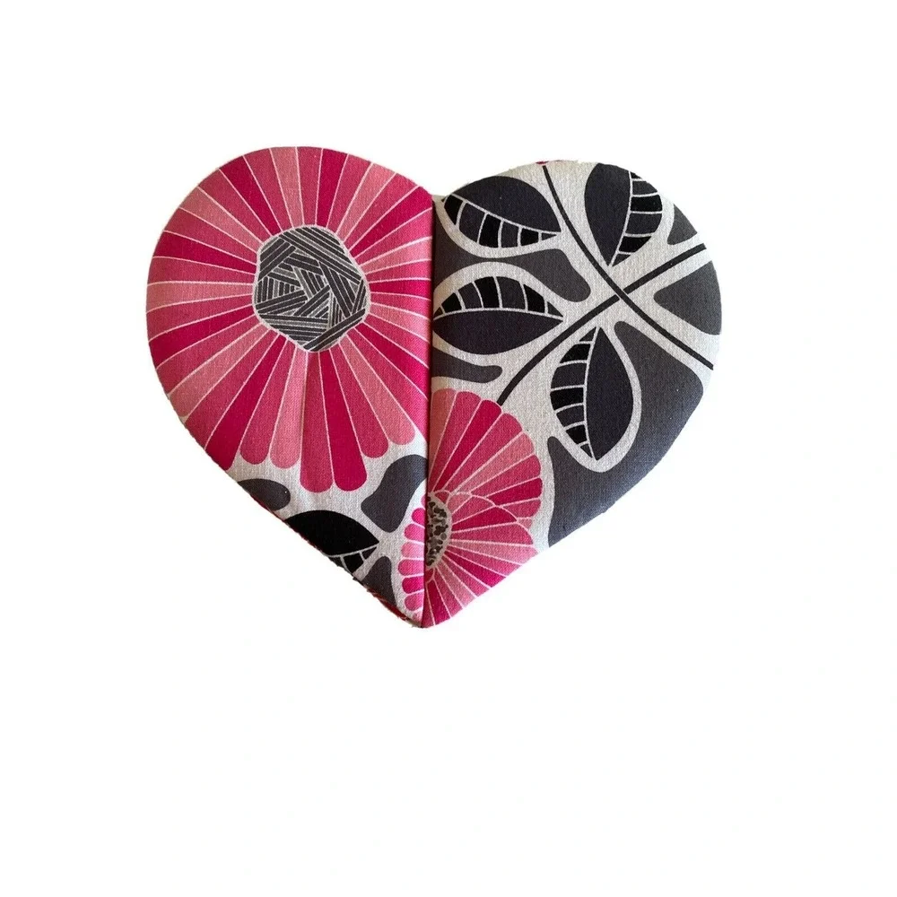 Vera Bradley Heart to Heart‎ Jewelry Case in Cheery Blossoms
